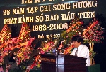 Lễ kỷ niệm 25 năm Sông Hương: Cháy bỏng những tấm lòng vì văn nghệ cố đô