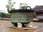 Cần xem lại ai mới là tác giả của những khánh, vạc, chuông, tượng cổ thời tiền Nguyễn