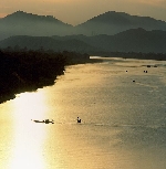 Sông Hương - vẻ đẹp mong manh dễ bị phá vỡ