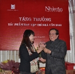 Tặng thưởng Tác phẩm hay Tạp chí Nhà văn 2012