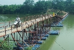 Ban Kinh tế và Ngân sách giám sát việc quản lý, sử dụng cầu phao bắt qua sông Tả Trạch 