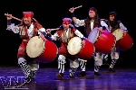 Đoàn nghệ thuật múa trống Eisa Okinawa tham dự Festival Huế 2014. 