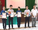 Bảo tàng Hồ Chí Minh phối hợp với trường THPT Nguyễn Sinh Cung trao giải cuộc thi tìm hiểu thơ - văn Chủ tịch Hồ Chí Minh