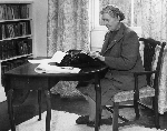 Người hâm mộ tôn vinh “Nữ hoàng truyện trinh thám” Agatha Christie