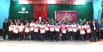 Trao 120 suất quà cho các trẻ em nghèo, mồ côi xã Quảng Thái, huyện Quảng Điền