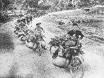 'Chân trần chí thép': Sống lại những giây phút lịch sử của dân tộc