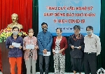 Liên hiệp VHNT Thừa Thiên Huế trao 40 suất quà cho người dân TP Huế
