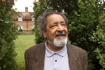 V.S. Naipaul sa thải người đại diện