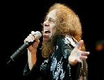 Ca sĩ cựu trào Ronnie James Dio qua đời