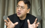 Kazuo Ishiguro thích ngôn ngữ của giới cầu thủ