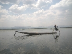 Myanmar: Thỏi nam châm kỳ lạ 