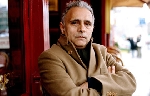 Hanif Kureishi: ‘Viết để cuộc sống ý nghĩa hơn’