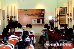 Tạp chí Sông Hương tổ chức buổi ra mắt tác phẩm “ Phù hoa” và tặng quà cho các nạn nhân da cam
