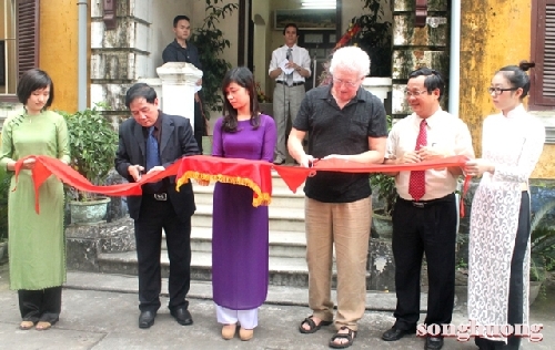 Những sắc màu từ “Tặng phẩm tháng Ba”