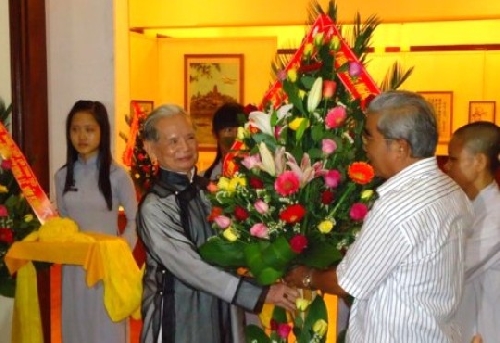 Triển lãm tranh thêu “Tâm Kinh mùa báo hiếu”