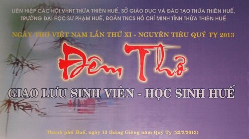 Đêm thơ giao lưu sinh viên - học sinh Huế