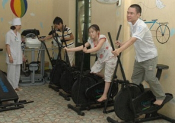 Tổng kết dự án “ chương trình duy trì phục hồi chức năng thể chất và hòa nhập xã hội cho người khuyết tật” tại Nam Đông