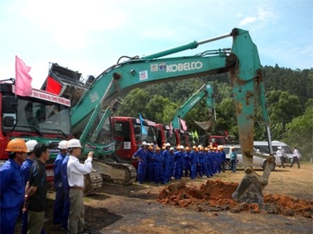 Đẩy nhanh tiến độ giải phóng mặt bằng, tái định cư Dự án Mở rộng quốc lộ 1A và hầm đường bộ Phước Tượng, Phú Gia