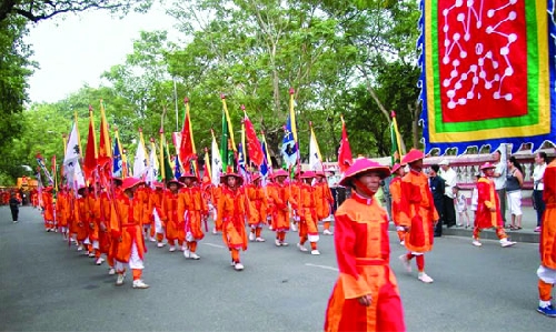 Người dân và du khách là chủ thể