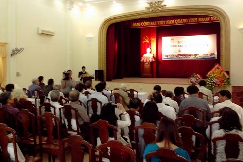 Nhà xuất bản Thuận Hóa tổ chức Hội nghị cộng tác viên năm 2014