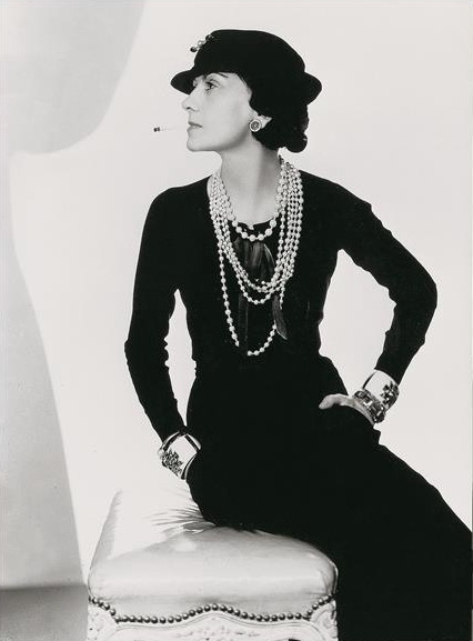 Triển lãm tôn vinh nhà thiết kế huyền thoại Coco Chanel: Niềm cảm hứng bất tận của thời trang
