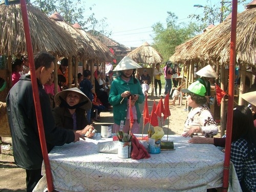 Bài chòi cầu ngói Thanh Toàn, nét độc đáo ngày Xuân