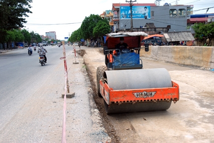 Ngày làm việc đầu năm: di dời lưới điện đoạn Phú Bài- La Sơn và hầm Phước Tượng