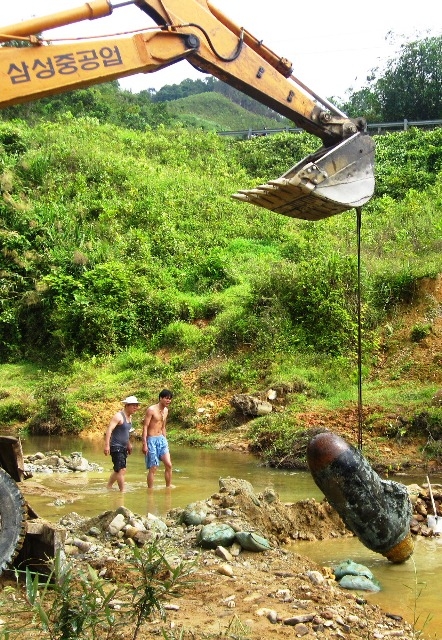 Hủy nổ thành công quả bom nặng 1 tấn