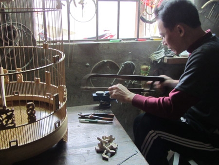 Gặp nghệ nhân ẩn dật làm lồng chim giá ngàn "đô" ở Huế