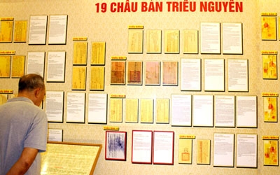 Châu bản triều Nguyễn - khẳng định chủ quyền biển đảo Việt Nam - là Di sản tư liệu thế giới