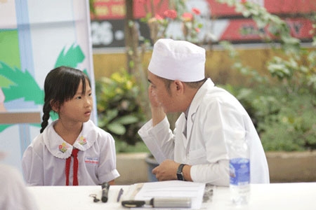 Ký kết dự án hỗ trợ "Phát triển dịch vụ chăm sóc mắt trẻ em tại miền Trung Việt Nam".