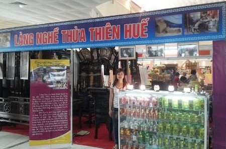 Các sản phẩm làng nghề Huế tham dự Hội chợ làng nghề Việt Nam lần thứ X năm 2014