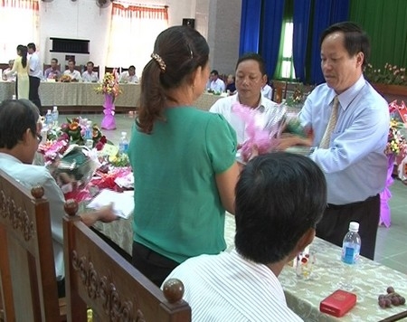 Phú Vang tổ chức buổi gặp mặt các mẹ Việt Nam anh hùng và thân nhân các bà mẹ Việt Nam anh hùng