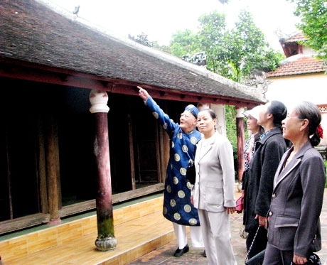 Các tỉnh Tây Bắc chia sẻ kinh nghiệm làm du lịch với làng cổ Phước Tích