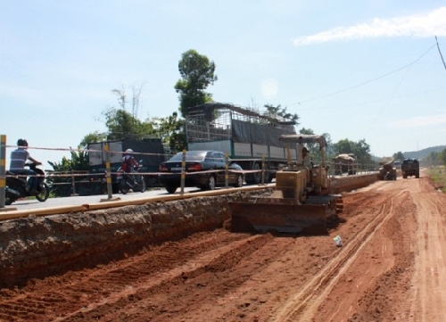 Triển khai xây dựng tuyến ống cấp nước sạch tại 3 Khu tái định cư: Lộc Tiến, Bạch Thạch, Lập An