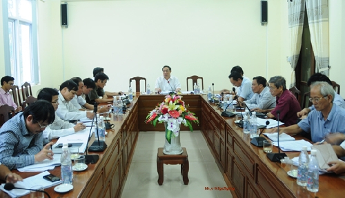 Phú Lộc cần tập trung phát triển dịch vụ, du lịch