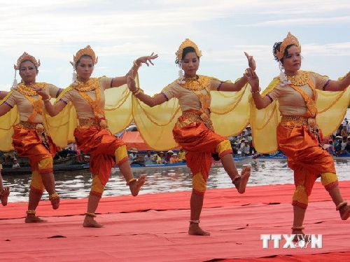 Tưng bừng ngày hội Văn hóa, thể thao và du lịch dân tộc Khmer