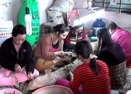 Hình thành làng nghề gia công trầm hương ở Thanh Phước, xã Hương Phong