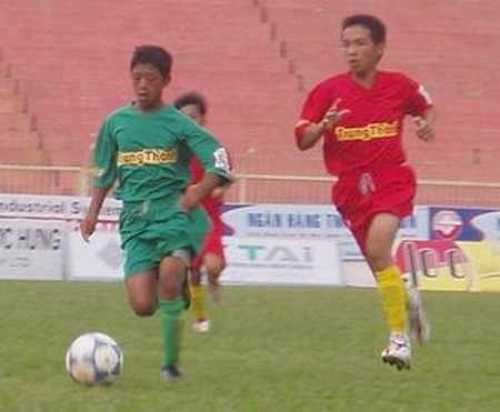 Khởi tranh vòng loại bảng B, giải bóng đá U15 quốc gia năm 2015