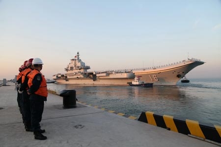 Trung Quốc tham vọng đưa tàu sân bay vào Biển Đông