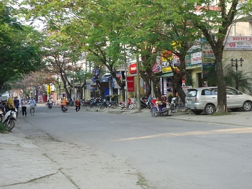 Phân luồng đảm bảo an toàn giao thông đường Trần Cao Vân, Phạm Hồng Thái