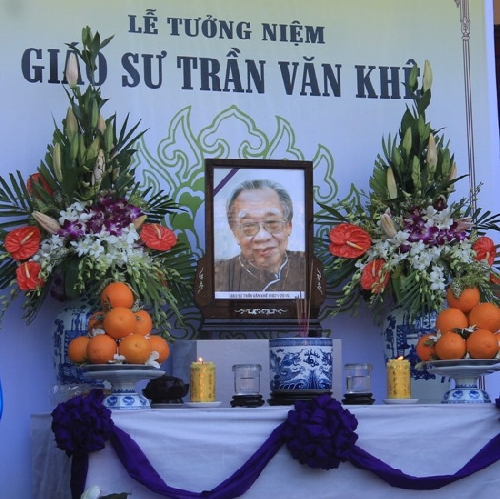 Lễ  tưởng niệm giáo sư Trần Văn Khê.