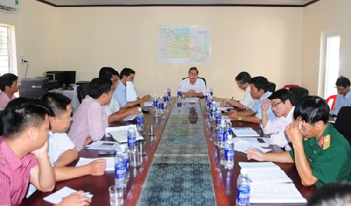 Phó Chủ tịch Thường trực UBND tỉnh Phan Ngọc Thọ kiểm tra tiến độ GPMT đường cao tốc La Sơn - Túy Loan