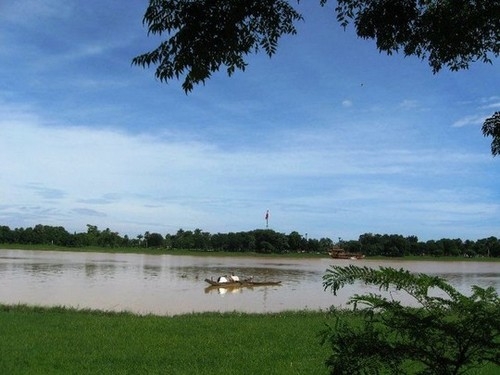 Huế mộng Huế mơ, lơ ngơ không hề mất dép