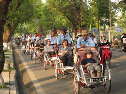 Gần 300 nghìn lượt khách du lịch đến Thừa Thiên Huế trong tháng 7/2015