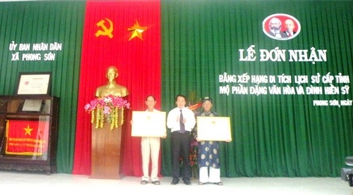 Đón nhận Bằng xếp hạng di tích cấp tỉnh cho đình làng Hiền Sĩ và mộ phần danh nhân Đặng Văn Hòa