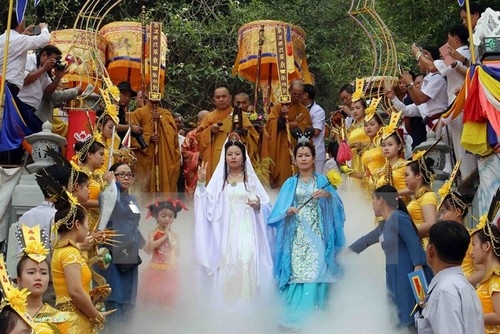 Thừa Thiên-Huế: Lễ hội Quán Thế Âm đổi mới hơn so với mọi năm