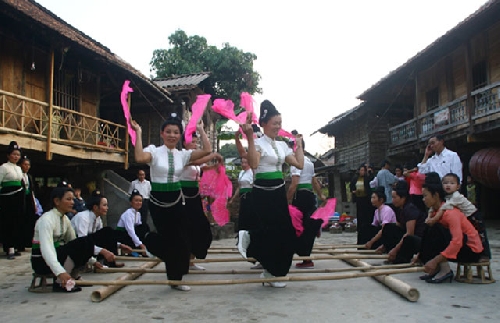 Vui Tết Độc lập tại làng văn hóa các dân tộc Việt Nam