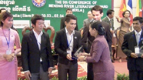 Hai nhà văn Việt được vinh danh ở hội nghị văn học sông Mekong
