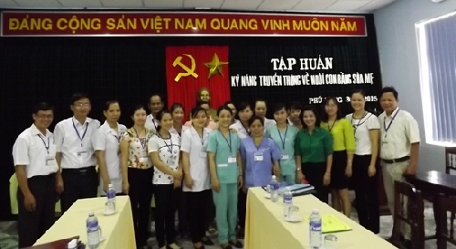 Phú Vang: Đào tạo kỹ năng truyền thông về nuôi con bằng sữa mẹ